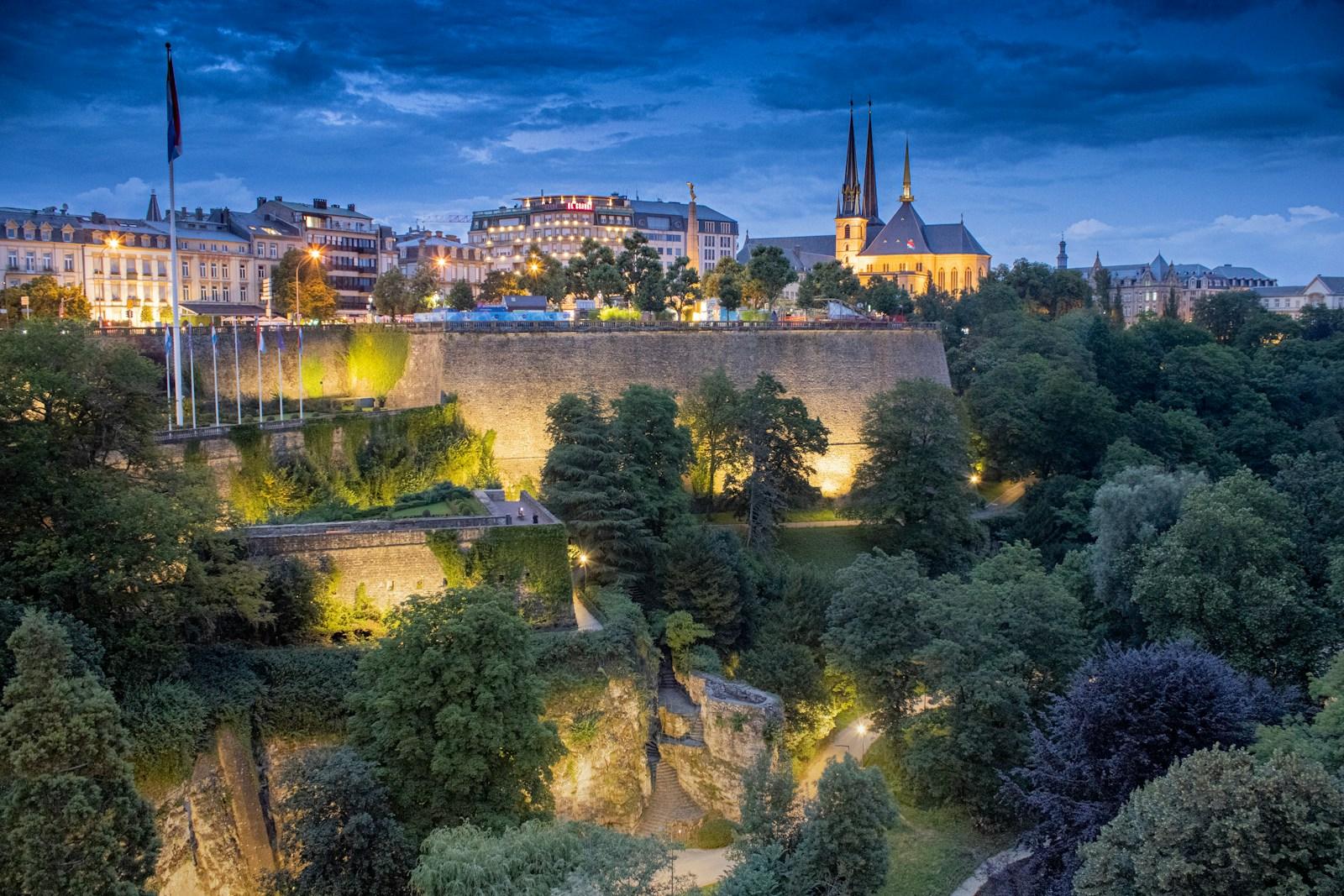Deutsche Bank Luxembourg's 2025 Net Interest Income Falls 13% to €509M Ahead of Skypark Move